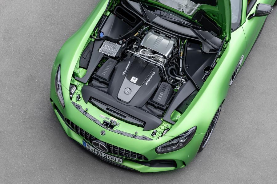 Моторный отсек Mercedes-AMG GT R (C190) 2019 года  (WW) (фото 14 из 45)